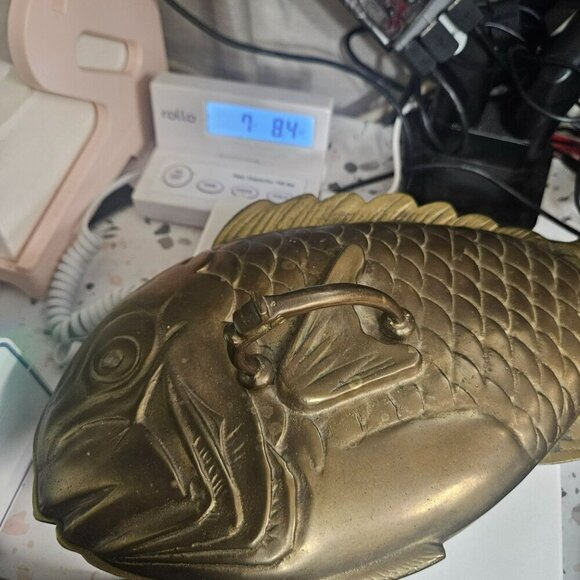 Vintage LARGE Brass Fish-Shaped Bowl Lid Trinket Holder Made Hong Kong 7.8 lbs - Picture 10 of 14